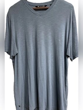 Travis Mathew Men's V-Neck Tee in Slate Gray